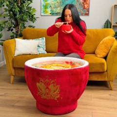 Building cute  table that looks like a giant ramen bowl 🤩