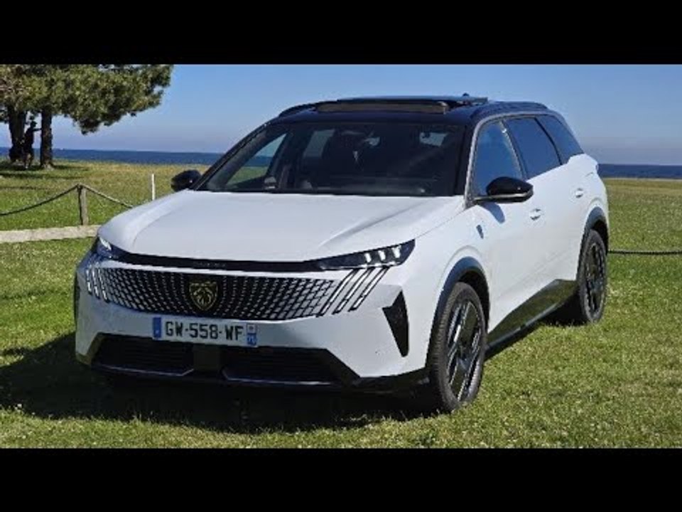 2025 Peugeot E-5008: Das neue Elektro-SUV mit Allrad & 7 Sitzen im Check