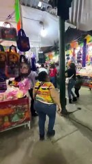Nuevamente se registraron pleitos en la Feria del Alfeñique; comerciantes piden a la autoridad más seguridad  #Irapuato