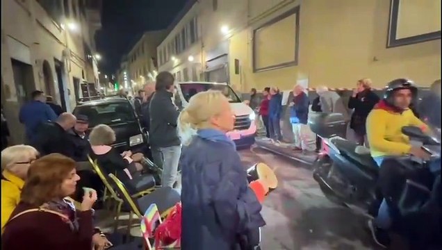 Firenze, una strada di Firenze contro lo spaccio: la manifestazione di protesta