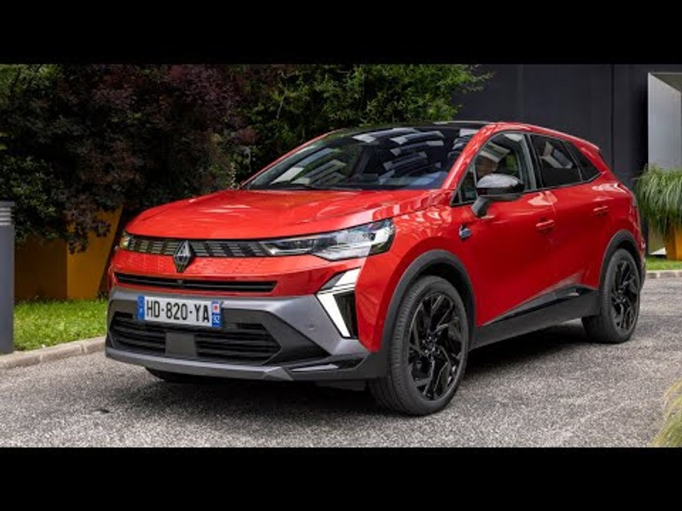 2025 Renault Symbioz E-Tech Hybrid in Flame Red im Check