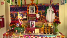 Instalan altar de muertos en honor a Fidencio Garza “El Sorcho”