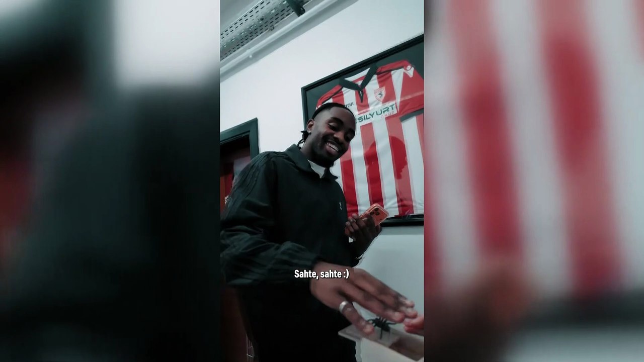 Samsunspor'da 'örümcek şakası' eğlencesi