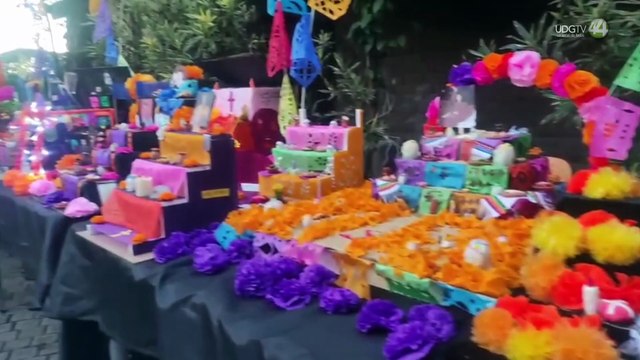 Disfrutan más de mil 200 personas la celebración del Día de Muertos Merequetengue