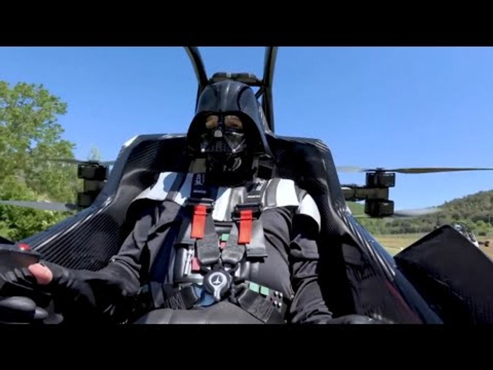 Darth Vader fliegt den Jetson ONE – Die Macht ist stark mit ihm!