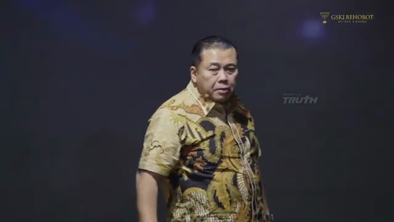 MEMISAHKAN DIRI
