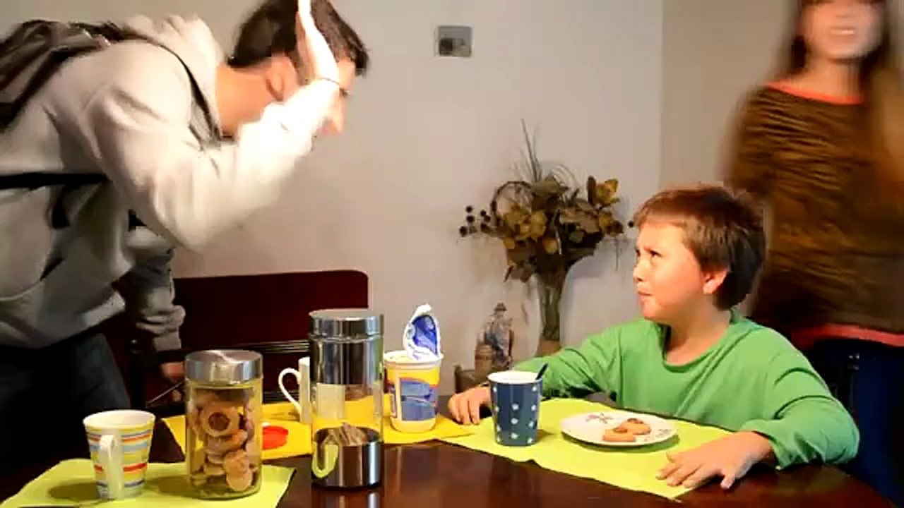 Né pour créer un drame TBWA 4