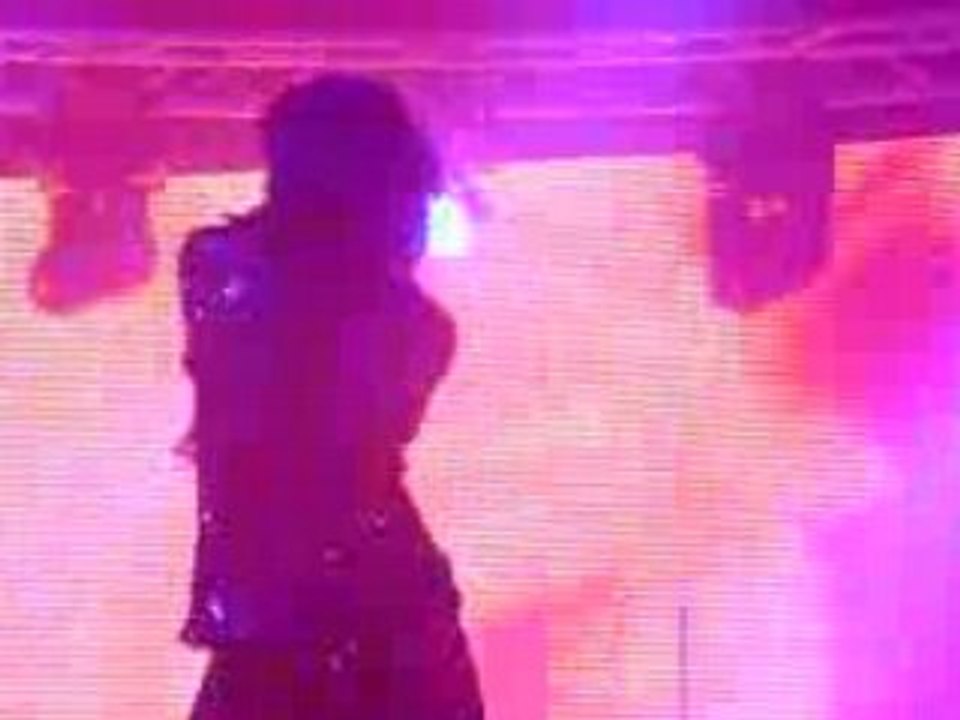 Jenifer @ Beauvais 23 avril 2008 _ Reprise