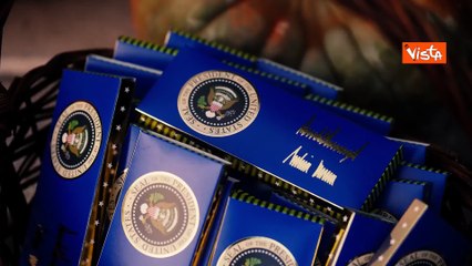 "Dolcetto o scherzetto" alla Casa Bianca, la festa di Halloween con Trump, Melania e tanti bambini