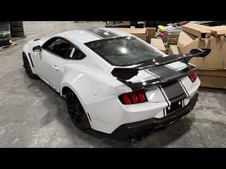 Soundcheck Shelby Super Snake-R (2026) mit 850 PS |  Ford Mustang Dark Horse-Basis