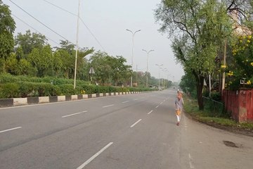 Rajasthan Weather : बादल छटते ही जयपुर में गुलाबी सर्दी का असर दिखा, आज सवेरे सूरज की रोशनी रही मंद