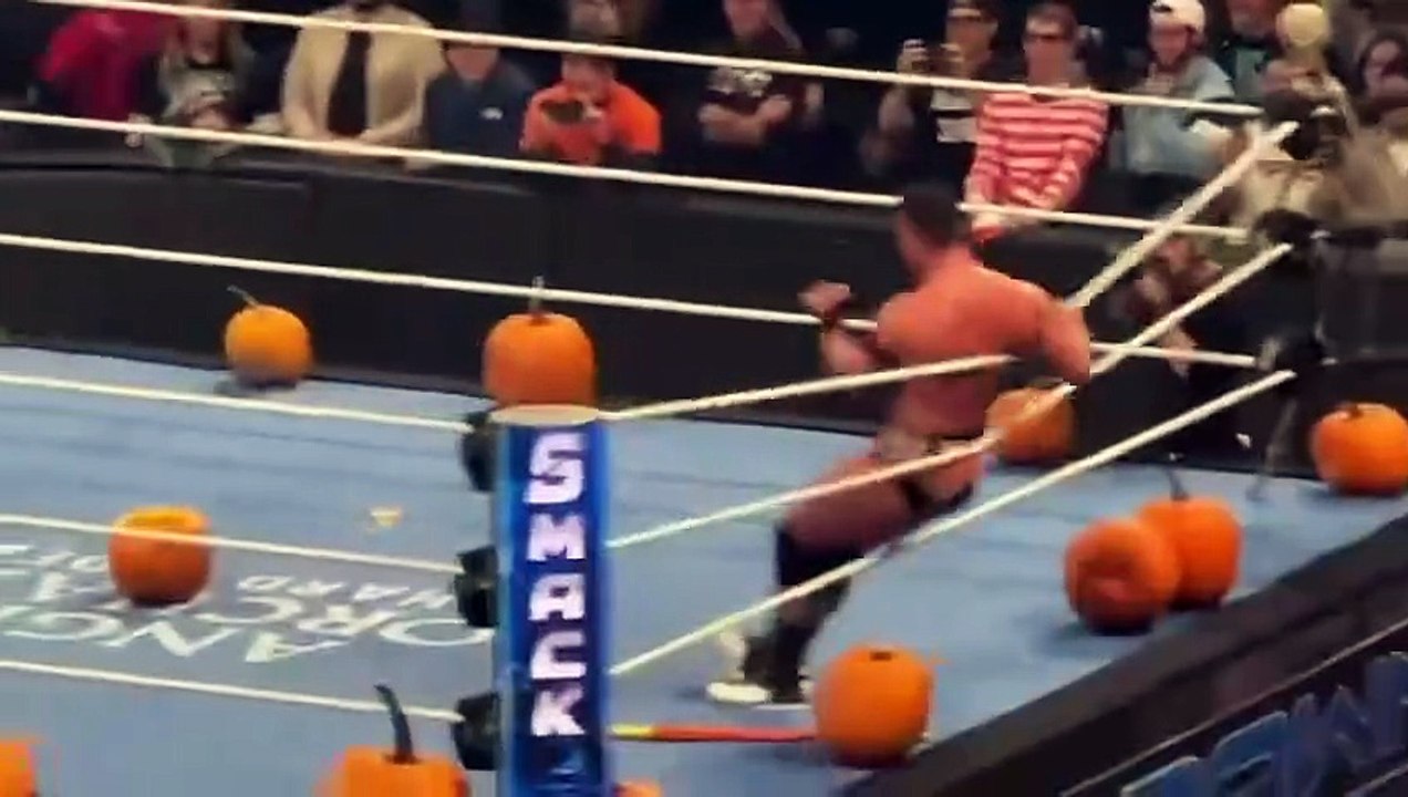 What Happens Off Air With LA Knight After WWE Smackdown 10/31/25 Goes Off Air!