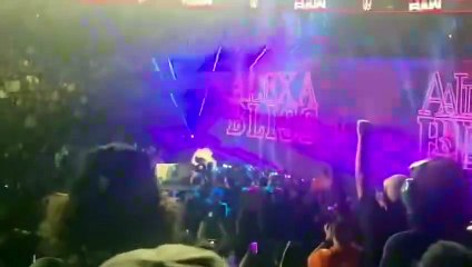 Charlotte Flair & Alexa Bliss vs Bayley & Lyra Valkyria Full Match - WWE Raw 10/17/2025