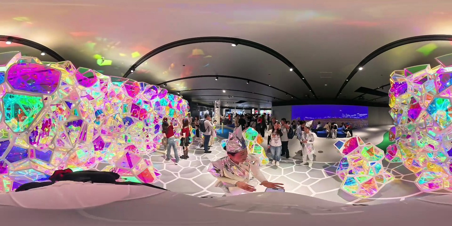 大阪関西万博﻿ 「大阪ヘルスケアパビリオン 未来の自分なし」360°体験映像【臨場感あふれるバーチャルツアー】Osaka Kansai Expo "Osaka Healthcare Pavilion: Without Your Future Self" 360° Experience Video [Immersive Virtual Tour]