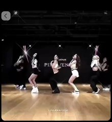 “Born iconic. Moves legendary. — LISA 💃✨”