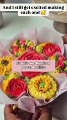 Floral cupcakes that look like real bouquets 🌸🧁 A blooming business idea anyone can start from home! Follow Craftly for more creative business ideas. #CupcakeBouquet #SmallBusinessIdeas #BakingBusiness #Craftly #DIYBusiness Reacts | DIY videos | crafts