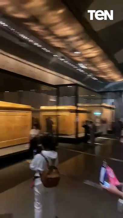 هنا وقف الرئيس السيسي وملوك العالم لمقابلة توت...