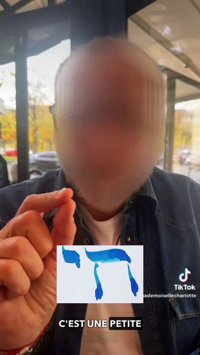 France 2 floute le collier de Caroline Margeridon en hébreu : En réaction, le publicitaire Franck Tapiro lance un appel sur les réseaux sociaux à se filmer en se floutant... le visage