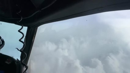 Hurricane Hunter Crews Brave Deadly Melissa: Dramatic Video Shows Extreme Turbulence