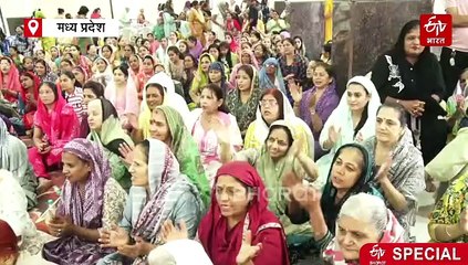 जीवन को जानने मृत्यु के पास आती हैं महिलाएं, एकादशी पर हाथ जोड़ चिता के सामने होती हैं खड़ीं