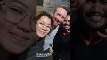 Vocalista do Coldplay surpreende fãs nas ruas de Belém antes de evento: ‘Só fui comprar açaí’