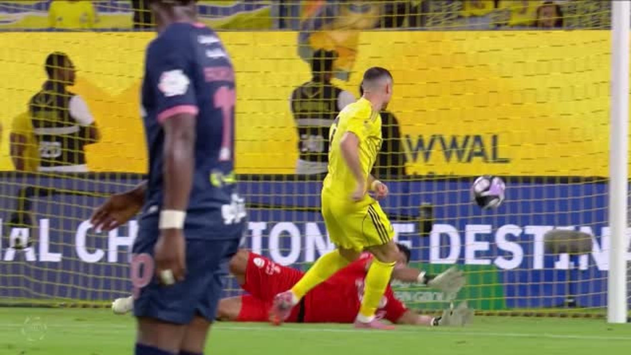 Clinical Cristiano scores his 951st career goal