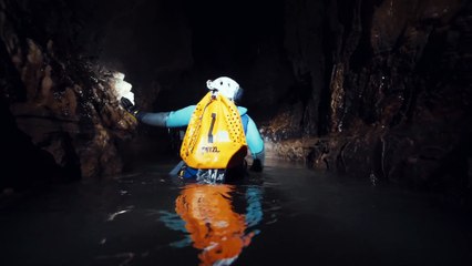 Infiltradas | movie | 2025 | Official Trailer