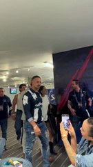 Estrellas de la WWE irrumpen en el Gigante de Acero