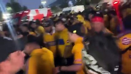 Caos para entrar al Estadio BBVA