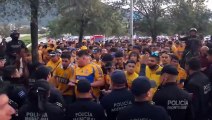 Aficionados de Tigres acusan de no dejarlos pasar al Estadio BBVA para el Clásico Regio y reclaman