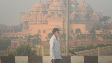 'गंभीर' स्तर पर पहुंची Delhi की हवा, कई इलाकों AQI 400 पार