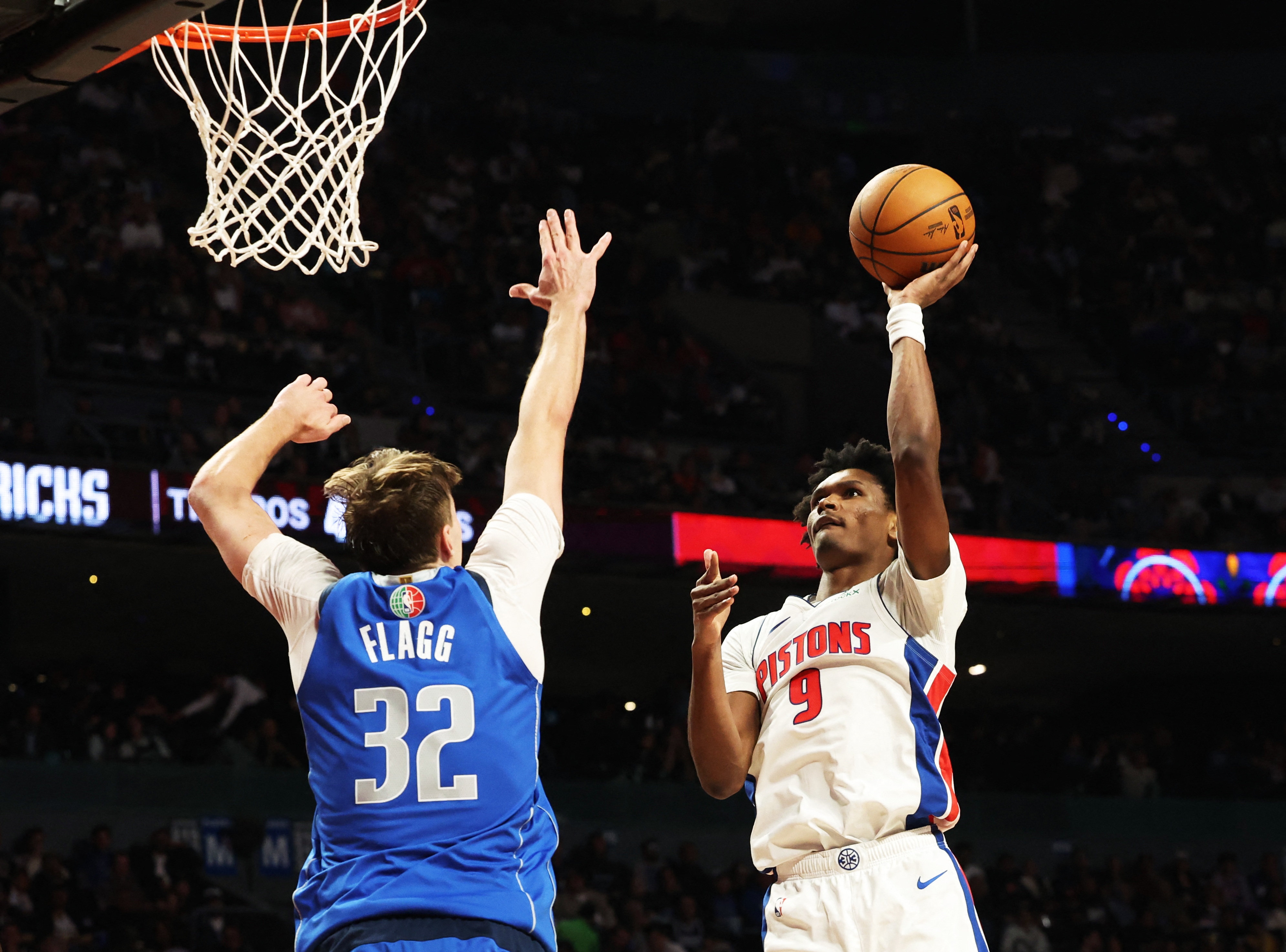 NBA : Les Mavs dans le dur après une nouvelle défaite face à Detroit à Mexico