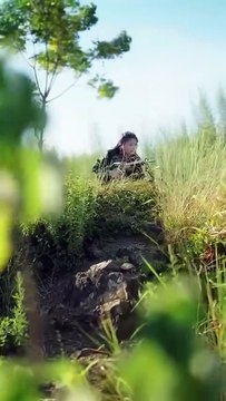 He was a popular figure on campus, admired by everyone, with countless suitors, yet he was ultimately won over by the spoiled young lady who constantly opposed him. After finally breaking through their ambiguous relationship and confessing their true feel