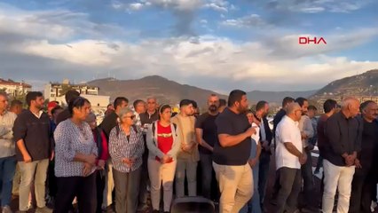 Artan kazalara dikkat çekmek için yol kapattılar