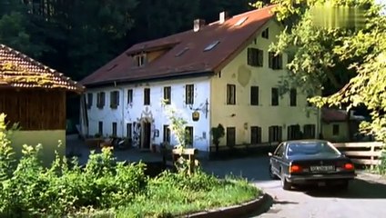 Der Bulle von Tölz E66-Der Zauberer im Brunnen