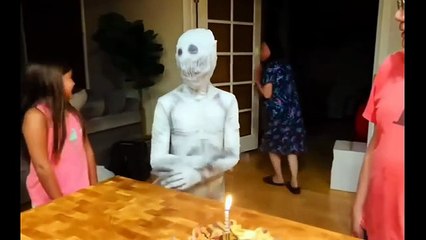 Halloween Scare Pranks 2025 🎃 | Funniest Reactions Caught on Camera 😂 | Epic Halloween Fails & Jump Scares