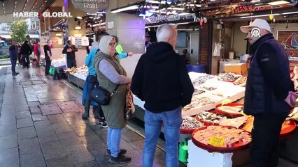 Trabzon tezgahları hamsi ile şenlenmeye devam ediyor