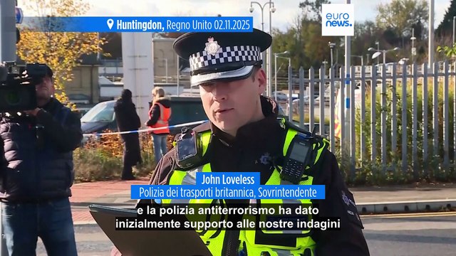 Regno Unito: undici feriti dopo un attacco con coltello su un treno, rilasciato uno dei due fermati