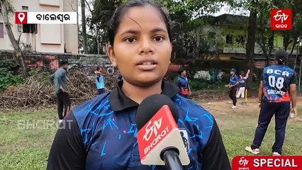 ମୋବାଇଲ ପାଇଁ ଖାଁ ଖାଁ ଖେଳ ପଡ଼ିଆ ! ଅନଲାଇନରେ ଖେଳୁଛନ୍ତି କିନ୍ତୁ ପଡ଼ିଆରେ ନୁହେଁ