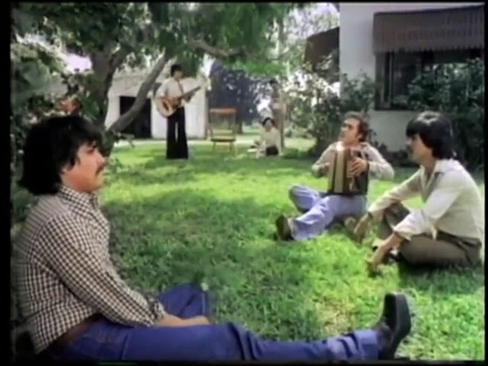 La muerte del soplon (1978)  Pedro Infante jr y Los tigres del norte.