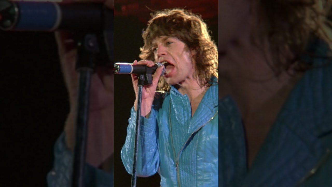 No stopping the rock-n-roll legend #mickjagger! 🎶 #letsspendthenighttogether #halashby