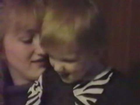 Vidéo tony qui danse et lecture chez mamie