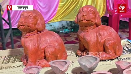 बुंदेलखंडी महिलाओं के बने मिट्टी के प्रोडक्ट मचा रहे धूम, डिजाइन देख विधायक-कलेक्टर चौंके