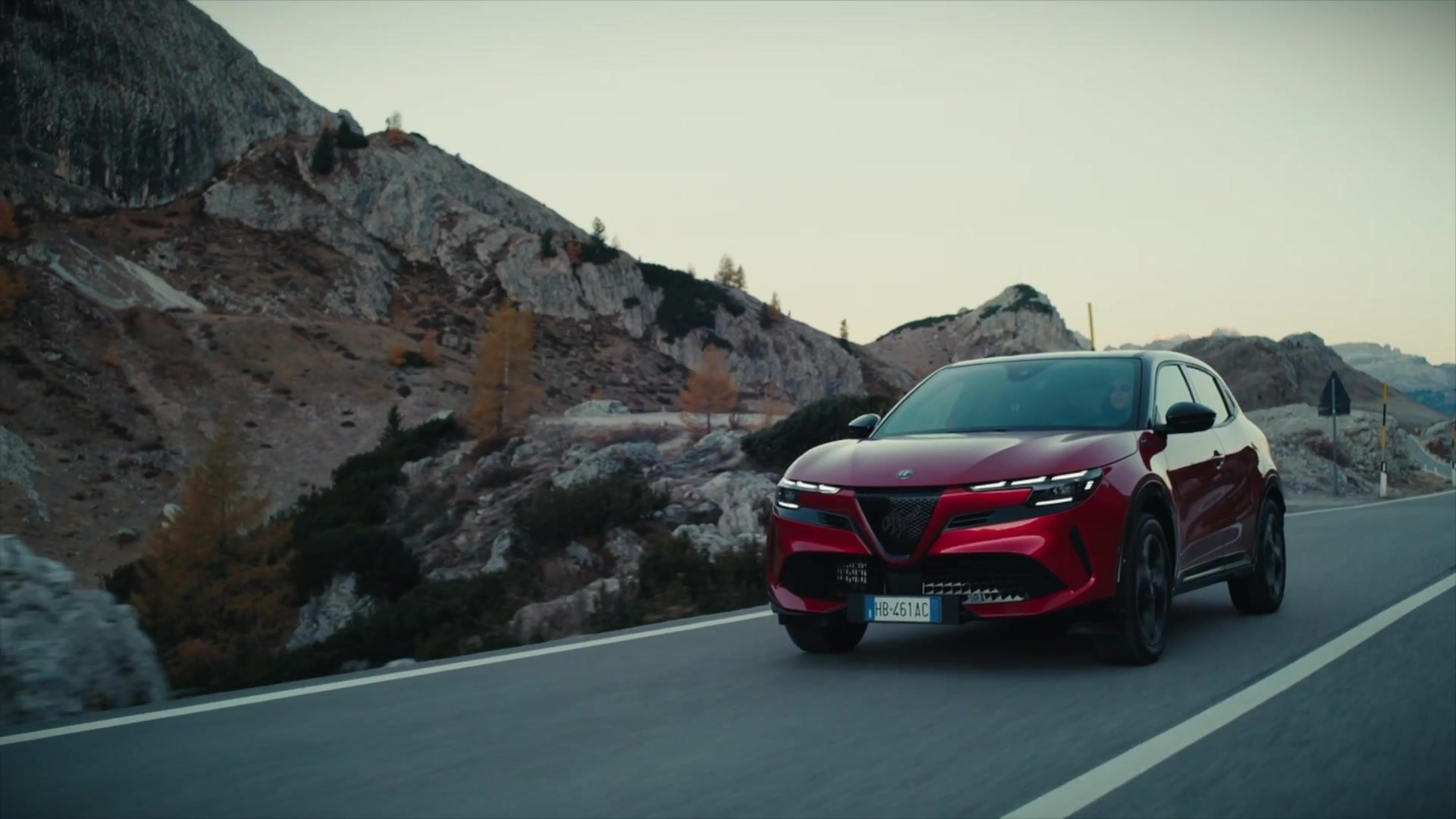 ⁣2026 Alfa Romeo Junior Sport Speciale Driving Video