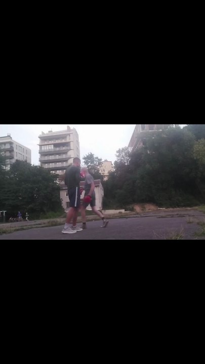 Двійка: лівий-правий прямой в голову, захист нирок