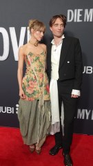 Suki Waterhouse et Robert Pattinson pour "Die My Love"