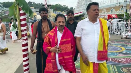 Hari Hara Veera Mallu Producer AM Rathnam Visitis Tirumala