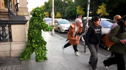 She had the funniest scream Bushman Prank