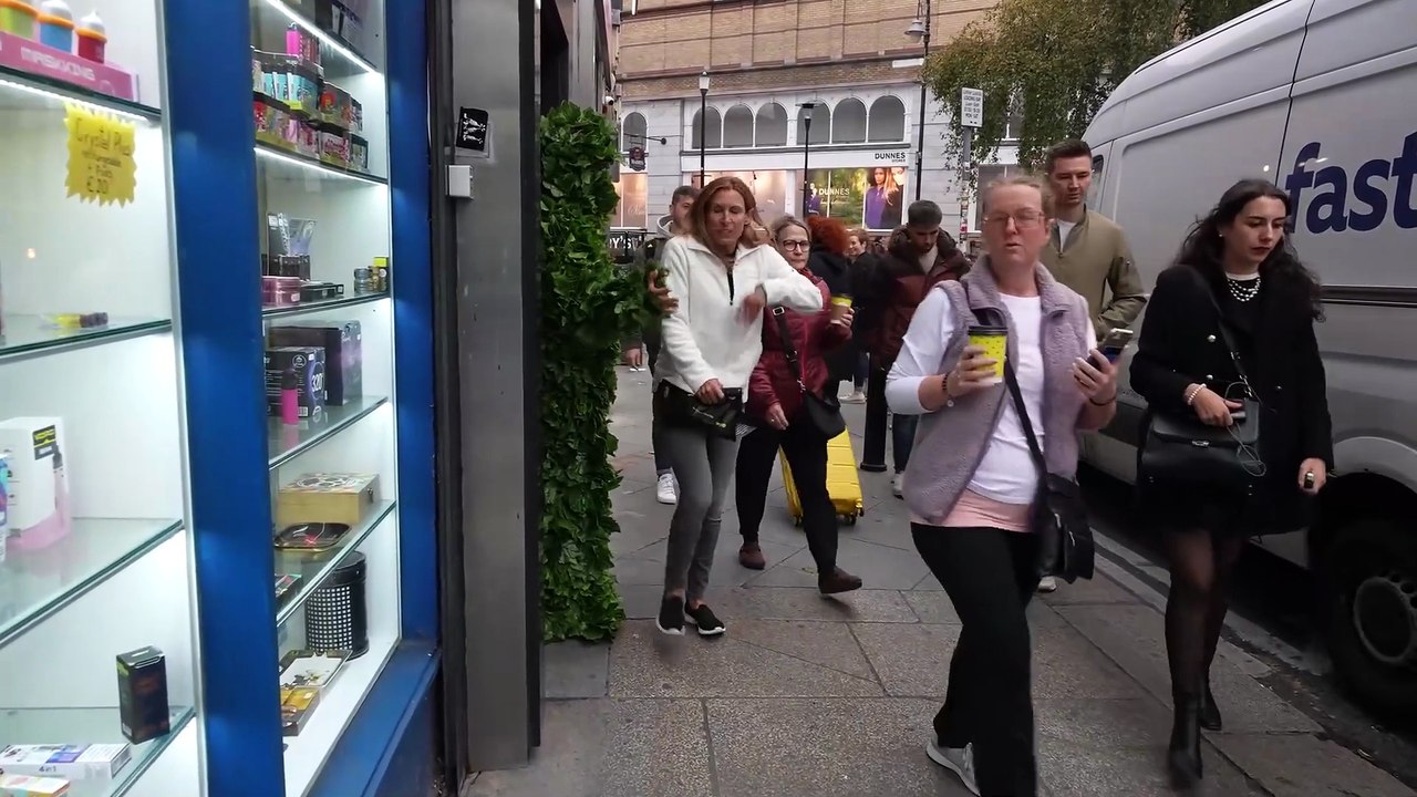 Super crazy screams bushman prank