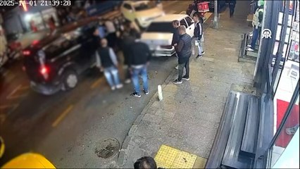 Kağıthane’de Trafik Tartışması Kanlı Bitti: Sürücü Ağır Yaralandı